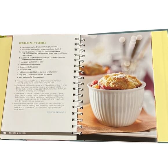 Mug Meals Treats & Sweets Cookbook - Picture 6 of 6